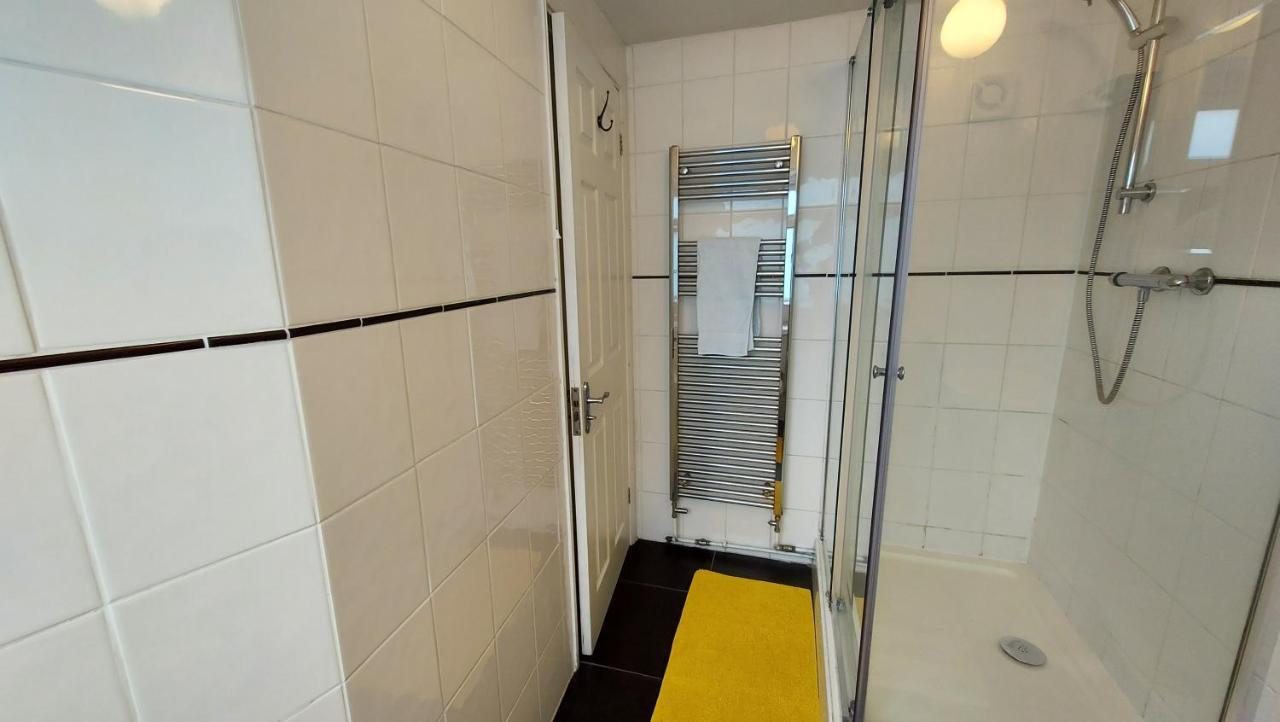Gillings Villa -Perfect For Long & Short Stays Gillingham  Exterior foto